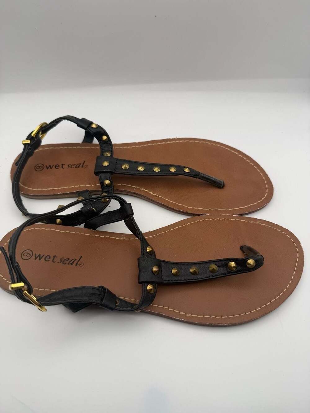 Wet Seal Black Gold Studded T-Strap Ankle Strap Flat Sandals 9